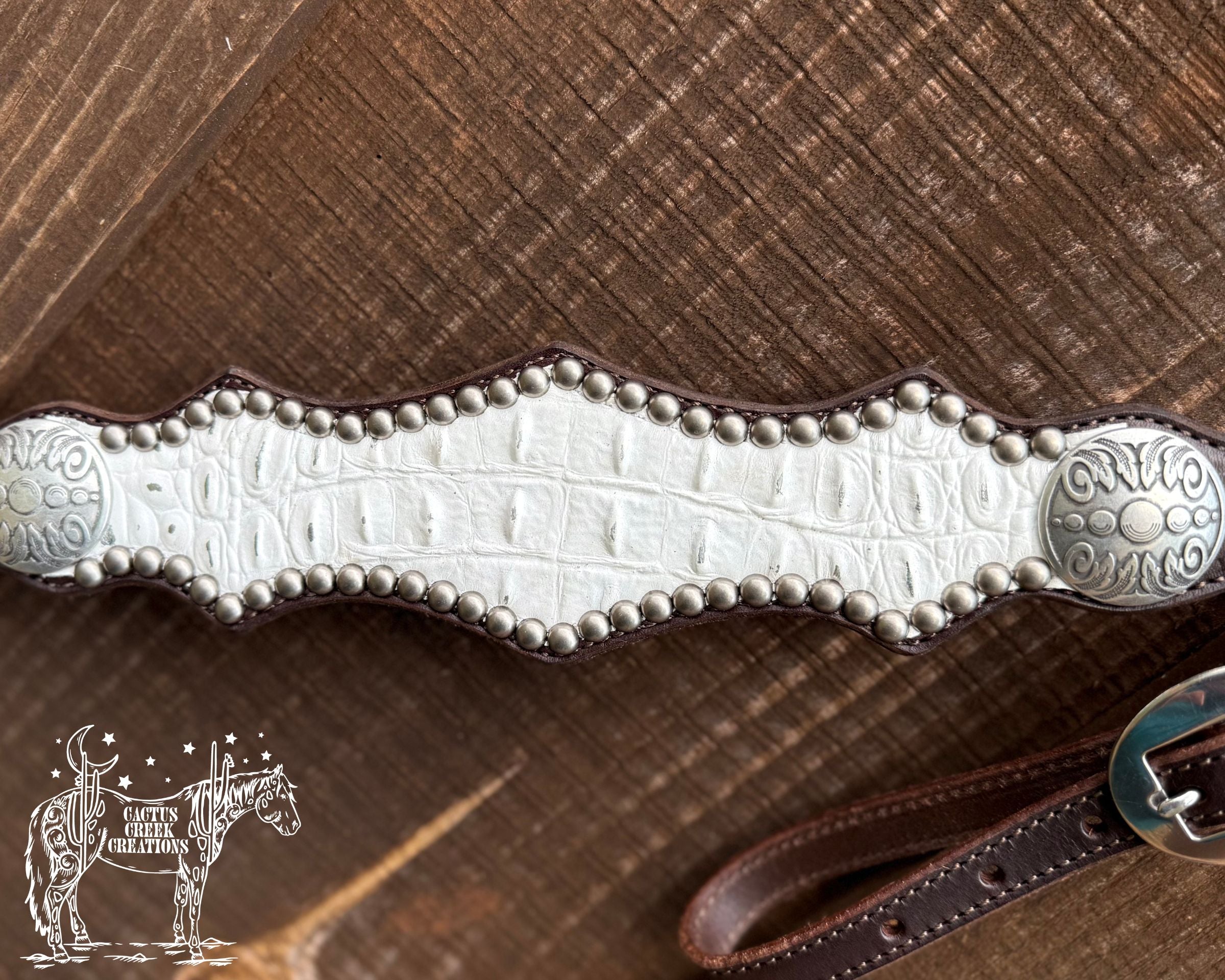 White/Silver Croc Breastcollar